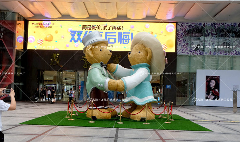 玻璃鋼雕塑要怎么維護(hù)保養(yǎng)呢？